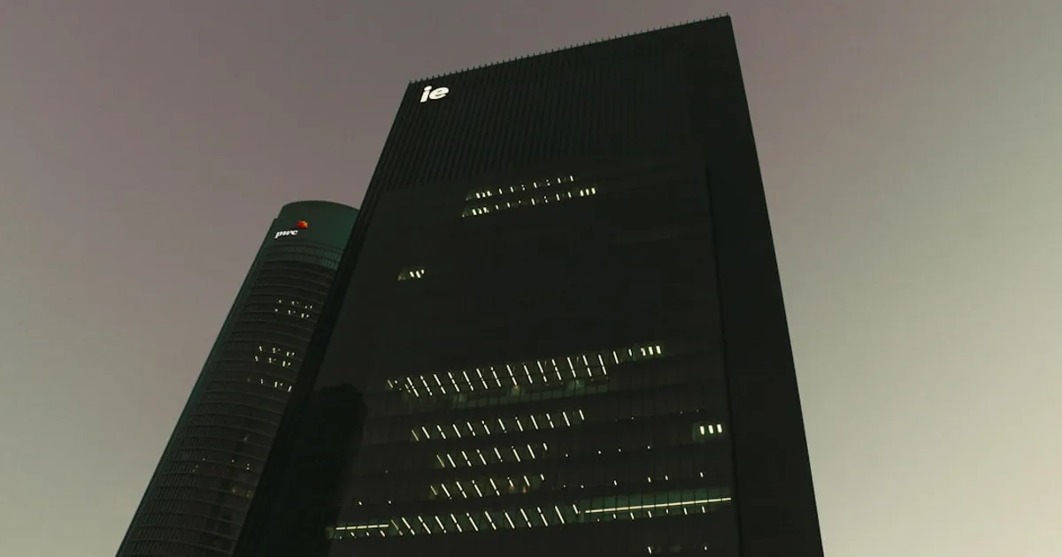 Portal: A C Microkernel That Survives Module Crashes