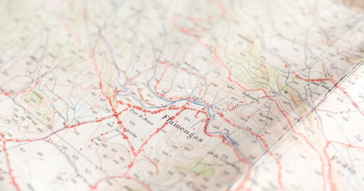 Borges' cartographers and the tacit skill of reading LM output