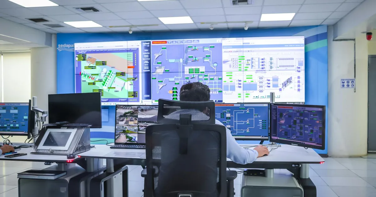 Context Engineering: Because Your LLM Doesn't Know Your Rules